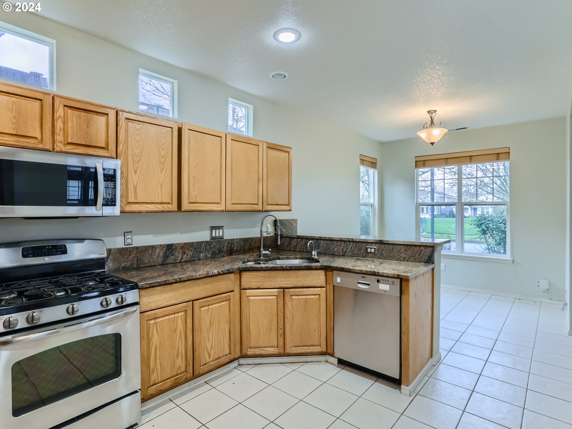 1678 NE ORENCO STATION PKWY