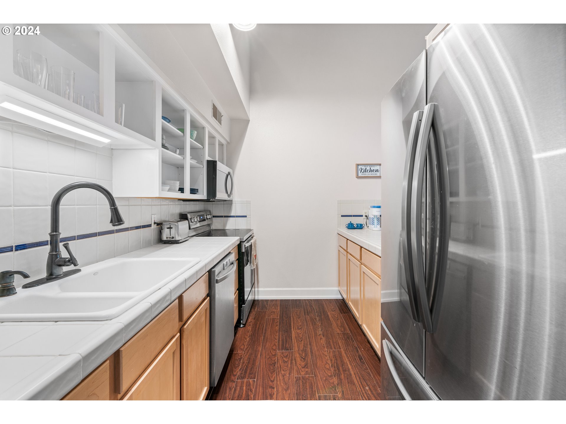 4 TOUCHSTONE Unit: 68