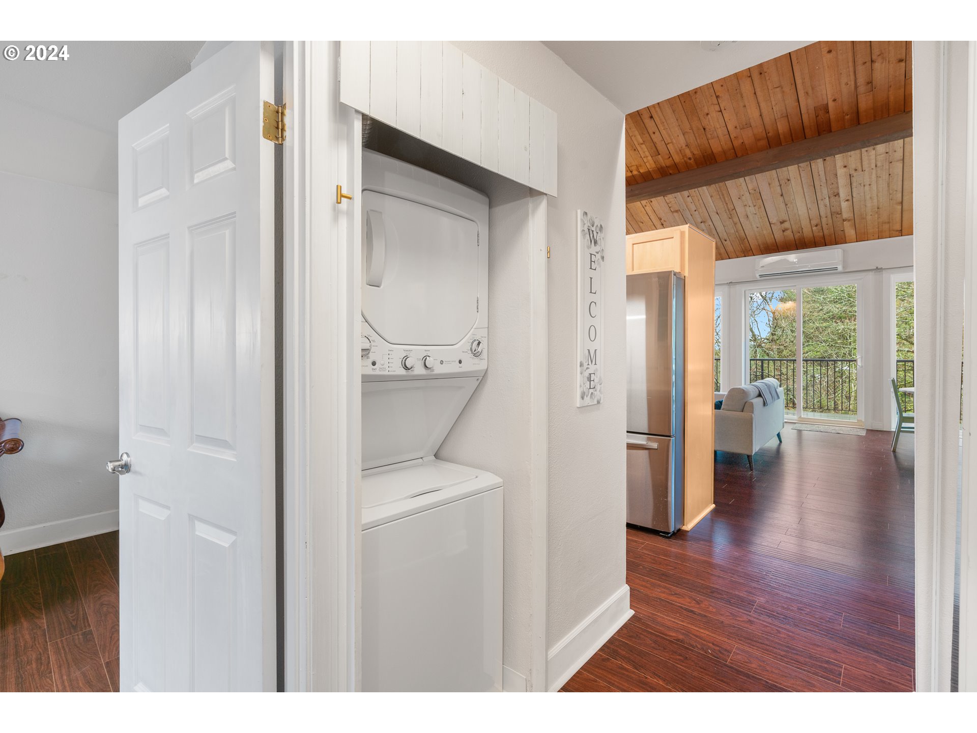 4 TOUCHSTONE Unit: 68