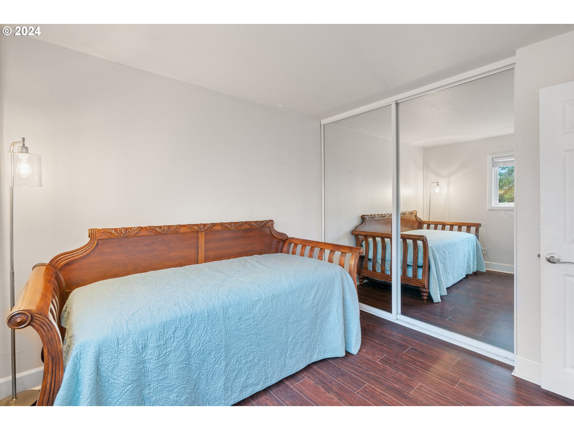 4 TOUCHSTONE Unit: 68