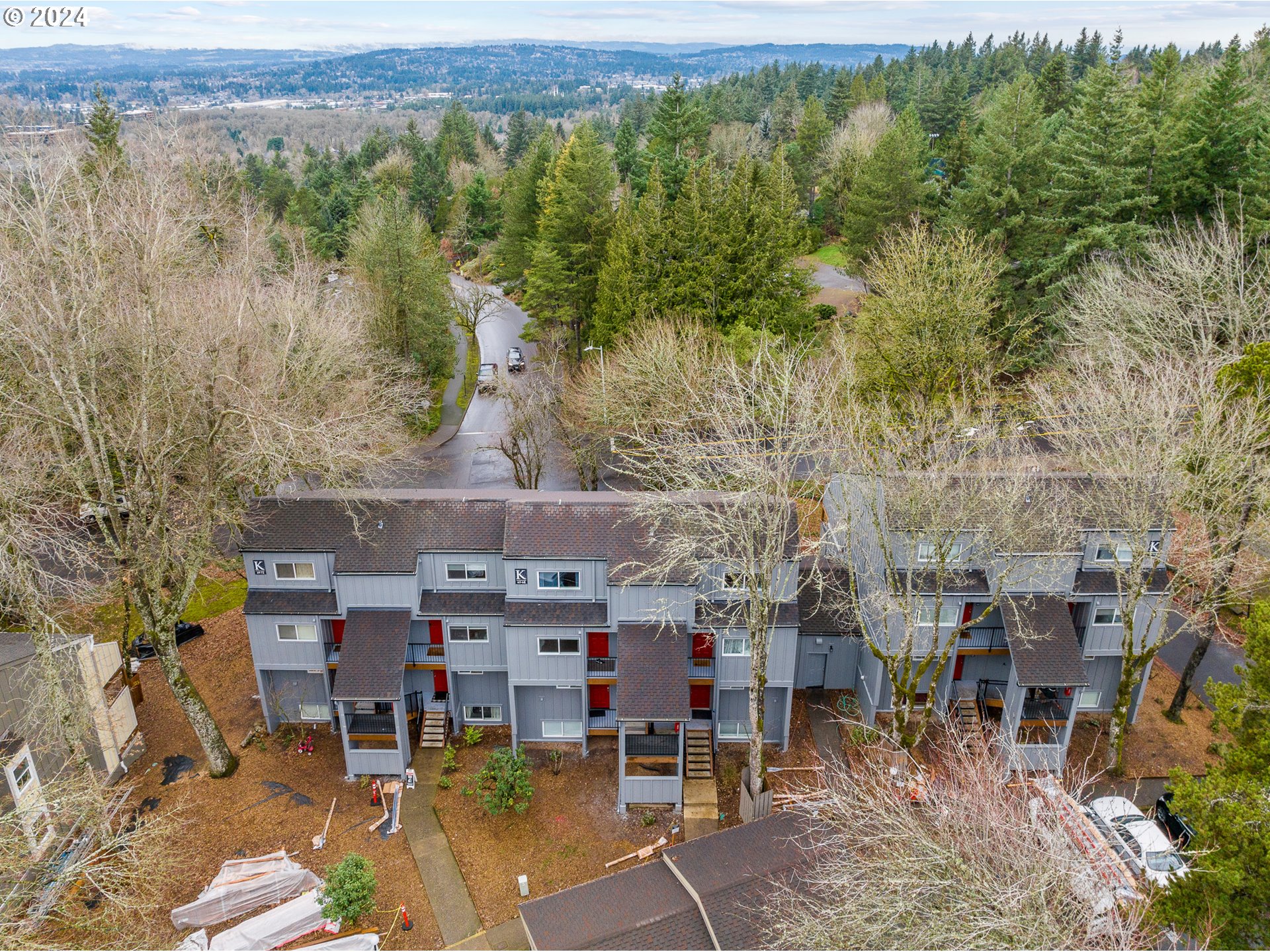 4 TOUCHSTONE Unit: 68