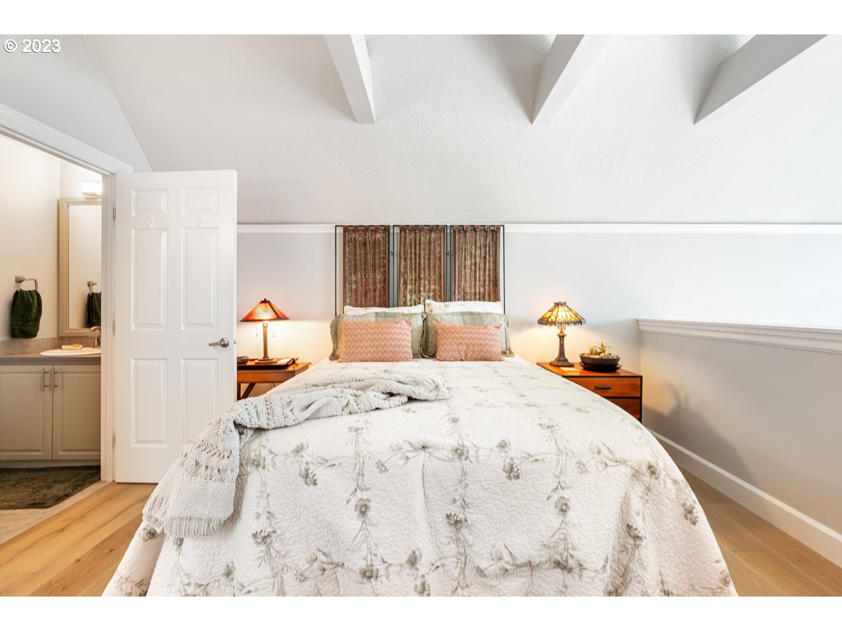 520 SE COLUMBIA RIVER DR Unit: 428