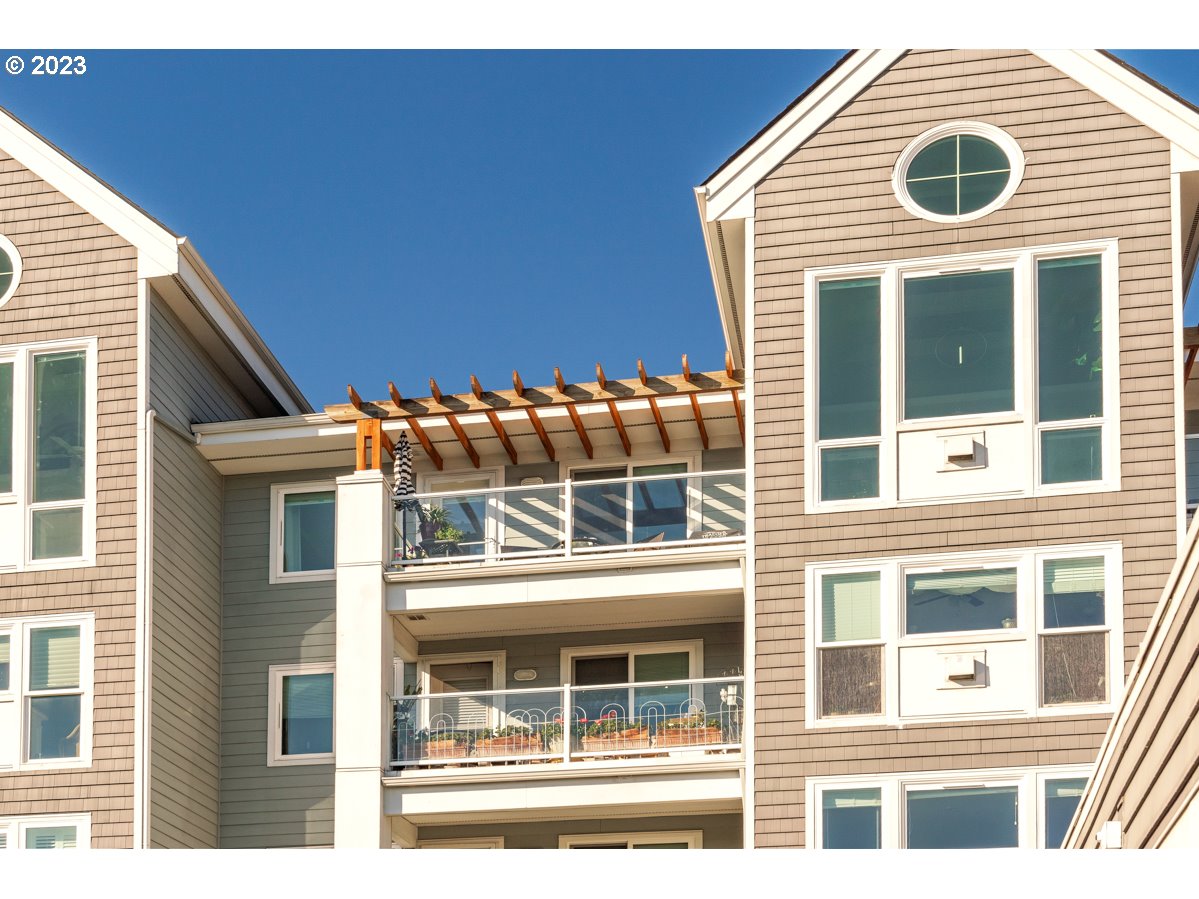 520 SE COLUMBIA RIVER DR Unit: 428