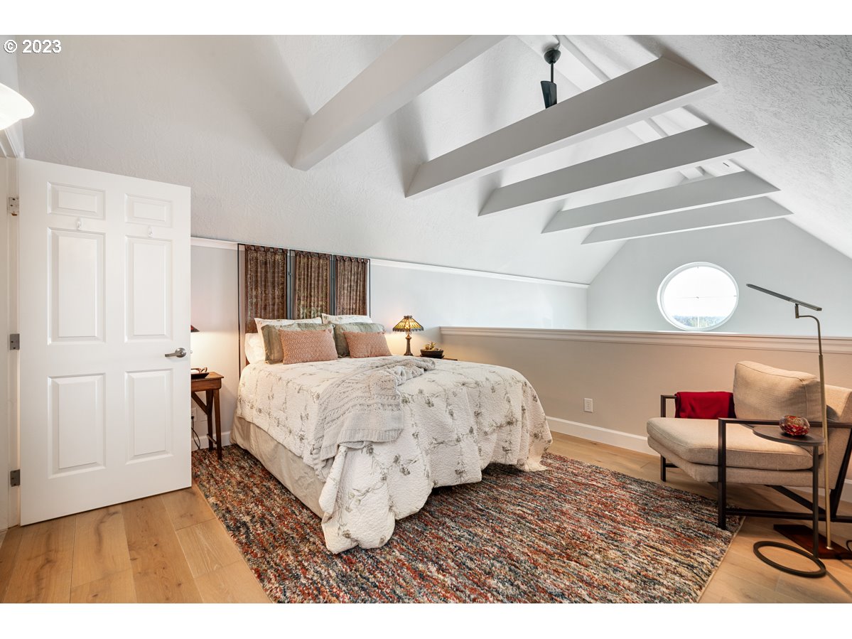 520 SE COLUMBIA RIVER DR Unit: 428