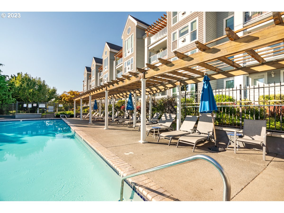 520 SE COLUMBIA RIVER DR Unit: 428