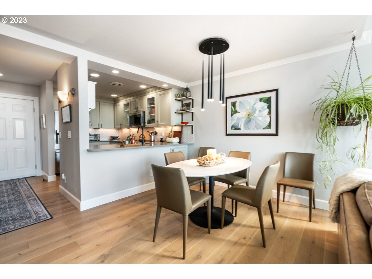 520 SE COLUMBIA RIVER DR Unit: 428