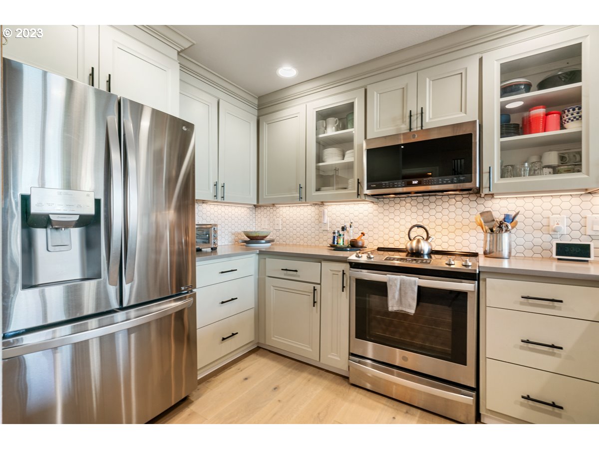 520 SE COLUMBIA RIVER DR Unit: 428