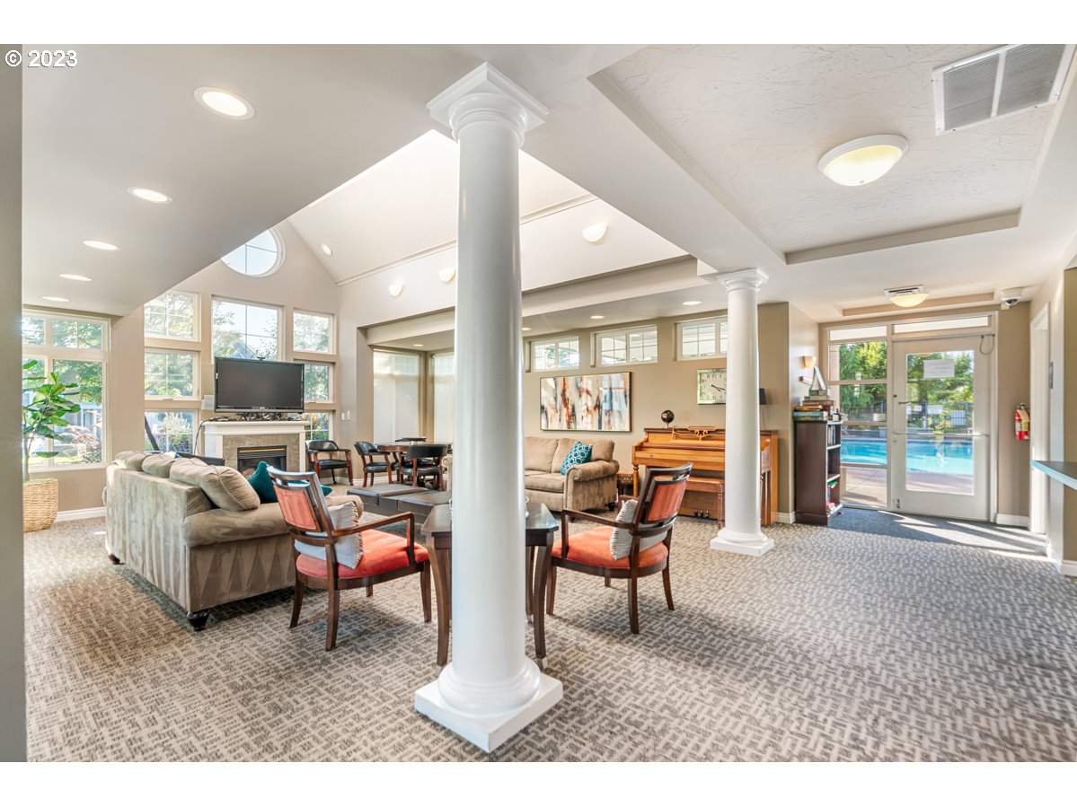 520 SE COLUMBIA RIVER DR Unit: 428