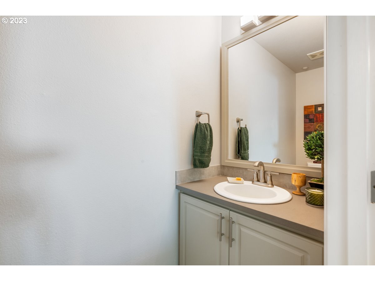 520 SE COLUMBIA RIVER DR Unit: 428