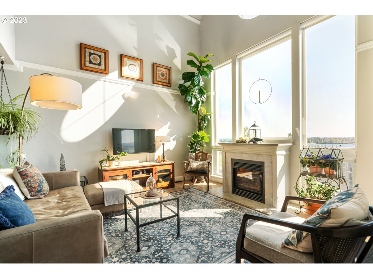 520 SE COLUMBIA RIVER DR Unit: 428