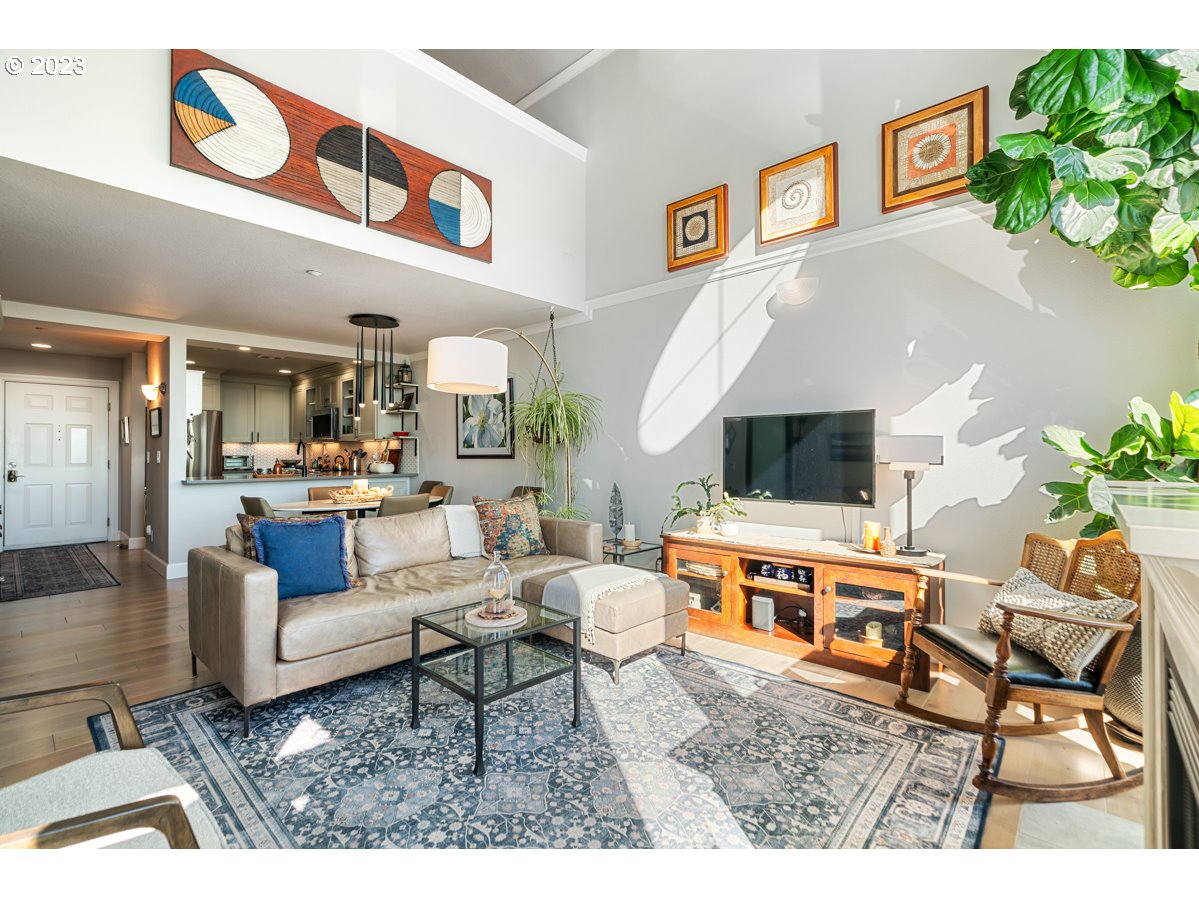 520 SE COLUMBIA RIVER DR Unit: 428