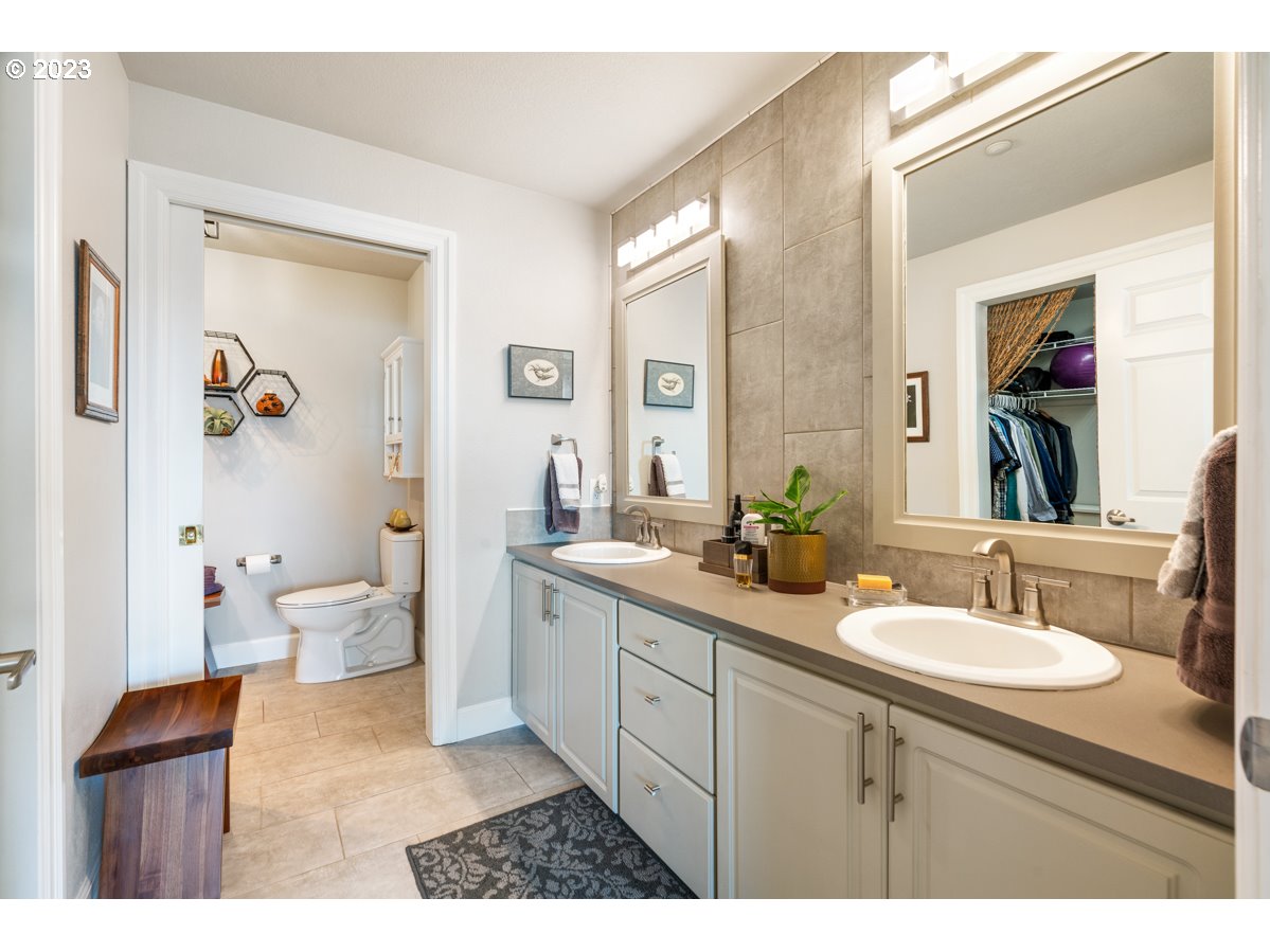 520 SE COLUMBIA RIVER DR Unit: 428