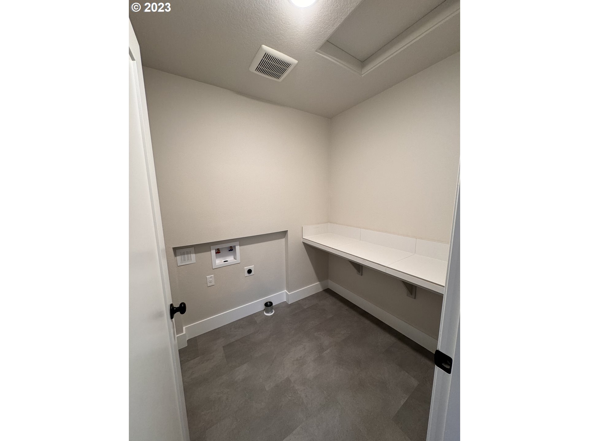 1130 Lillium LN 47