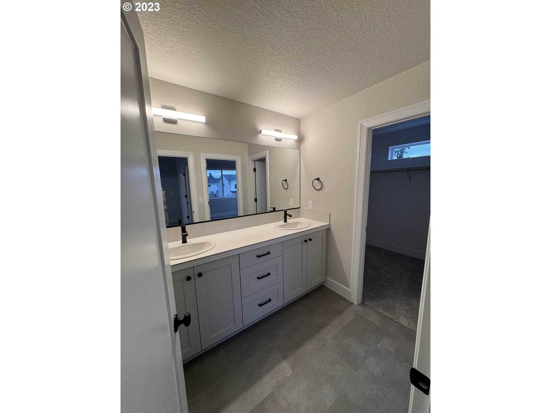 1130 Lillium LN 47