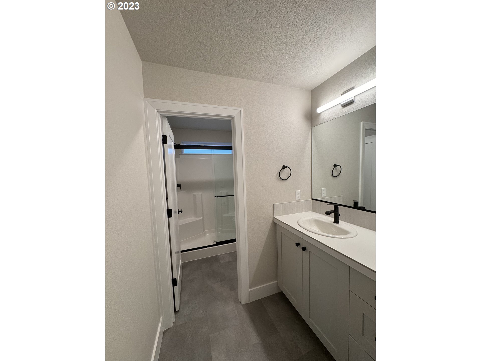 1130 Lillium LN 47