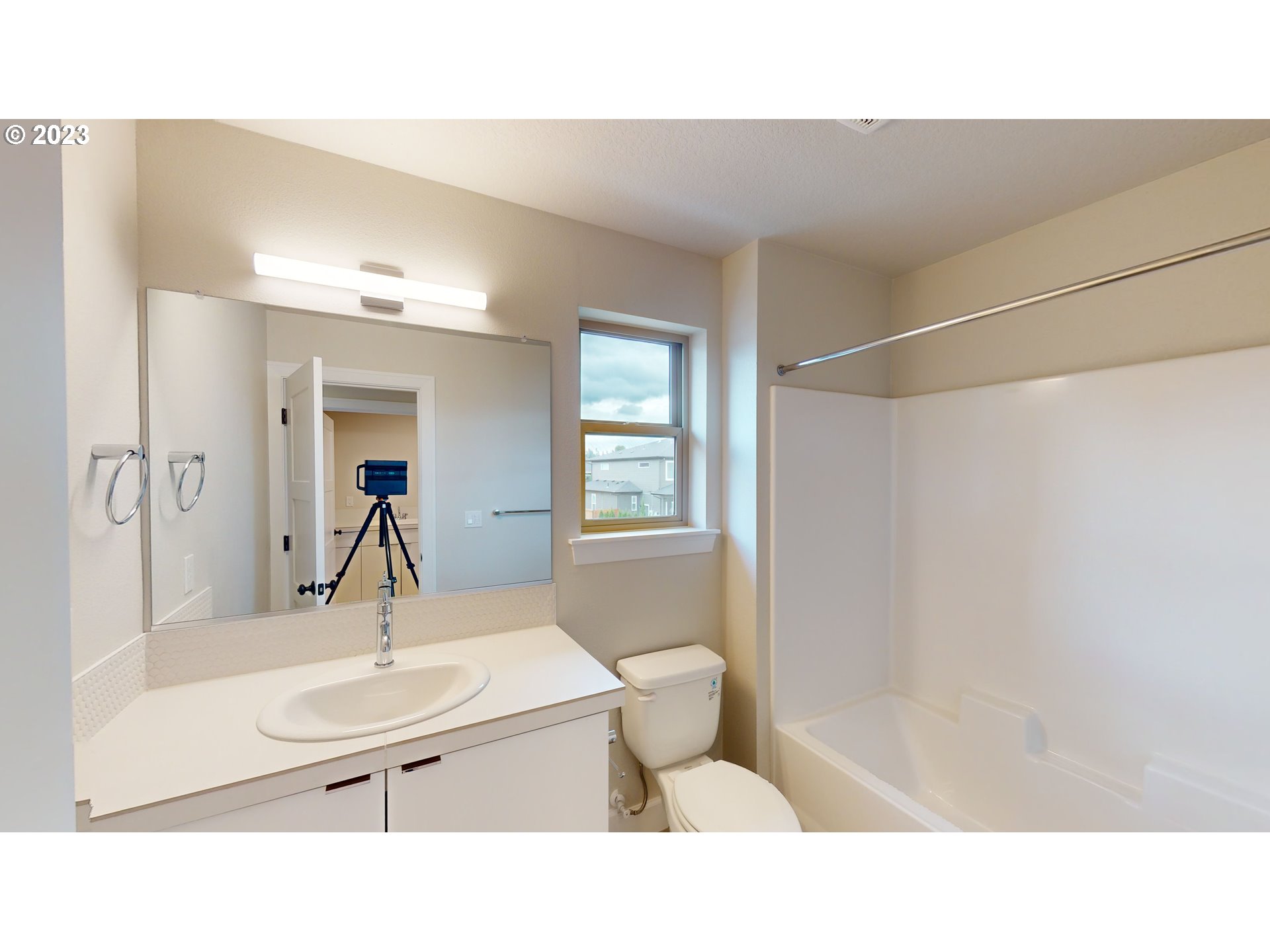 879 NE 17TH AVE Lot 4