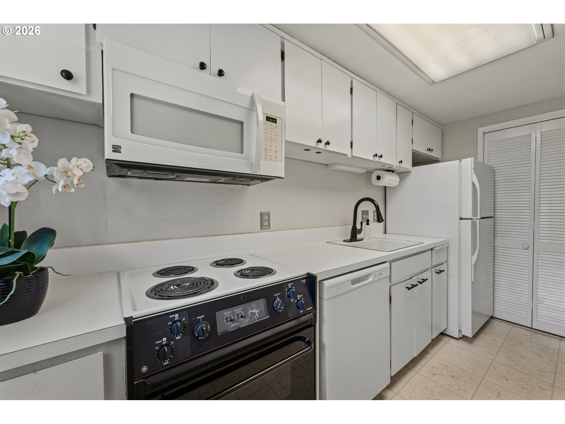 15100 SW CROWN DR 6