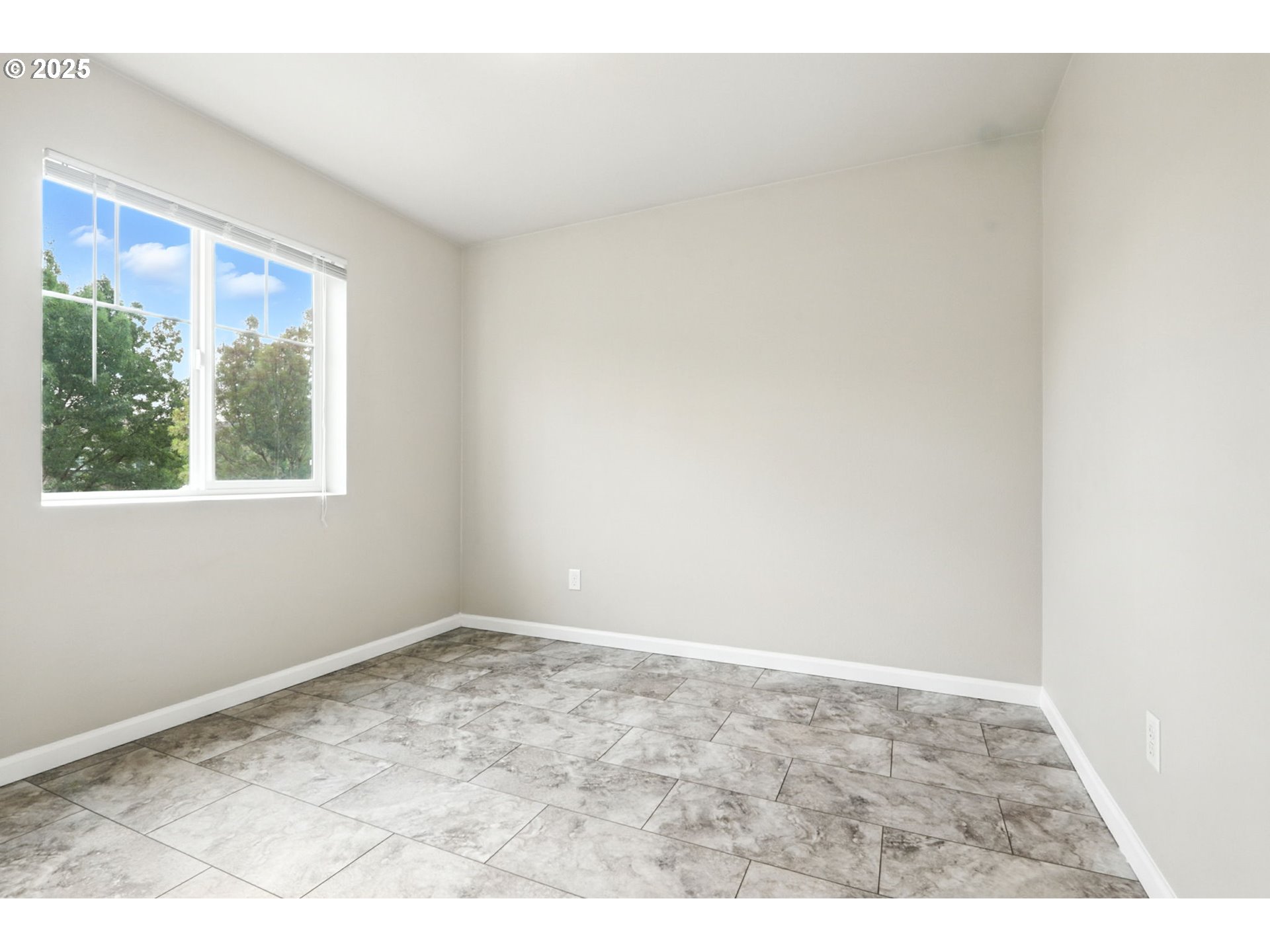 1918 NE 77TH PL, Vancouver