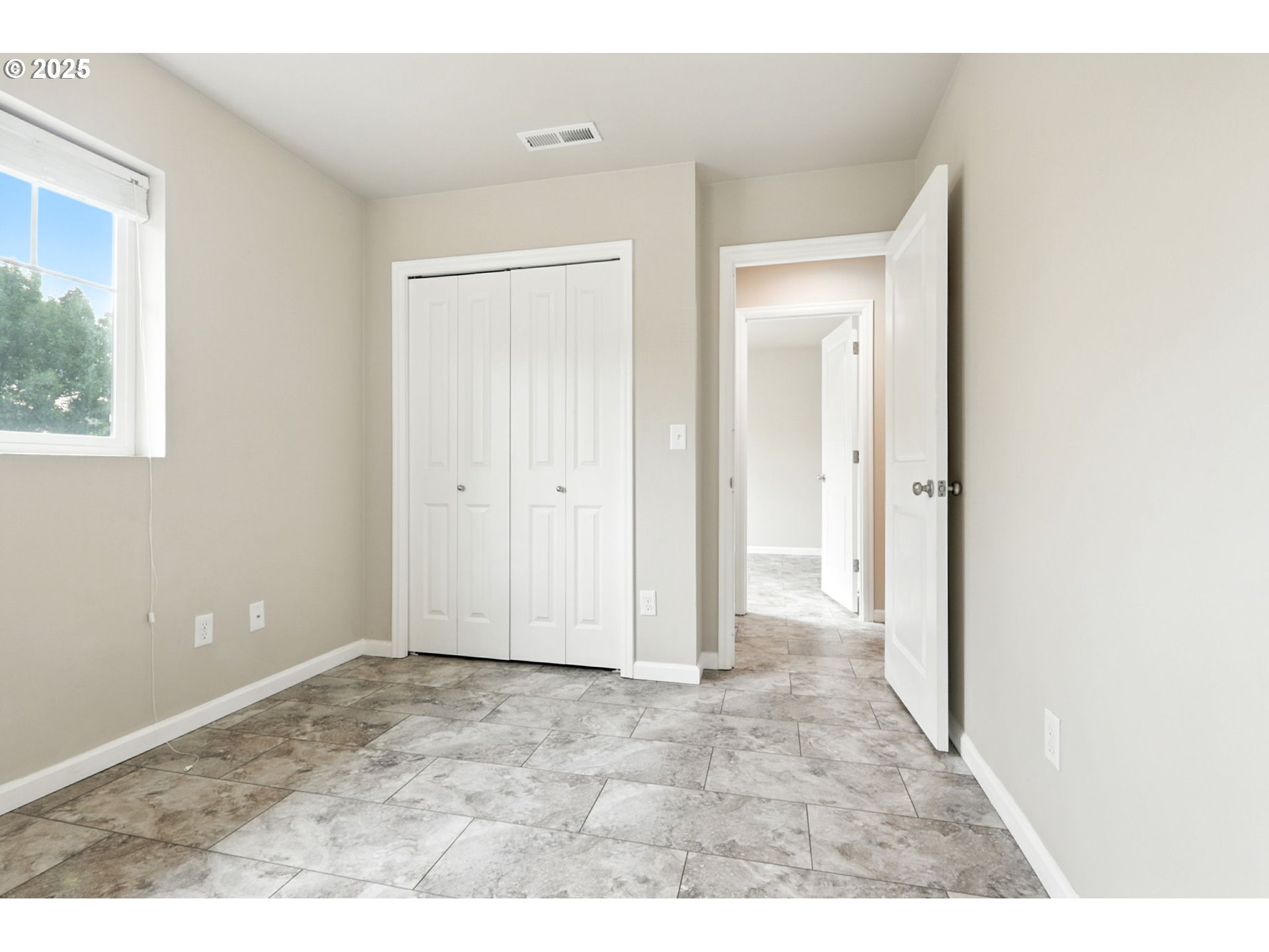 1918 NE 77TH PL, Vancouver