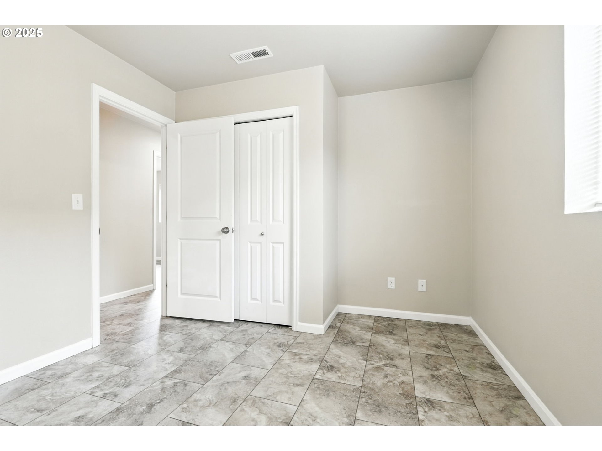 1918 NE 77TH PL, Vancouver