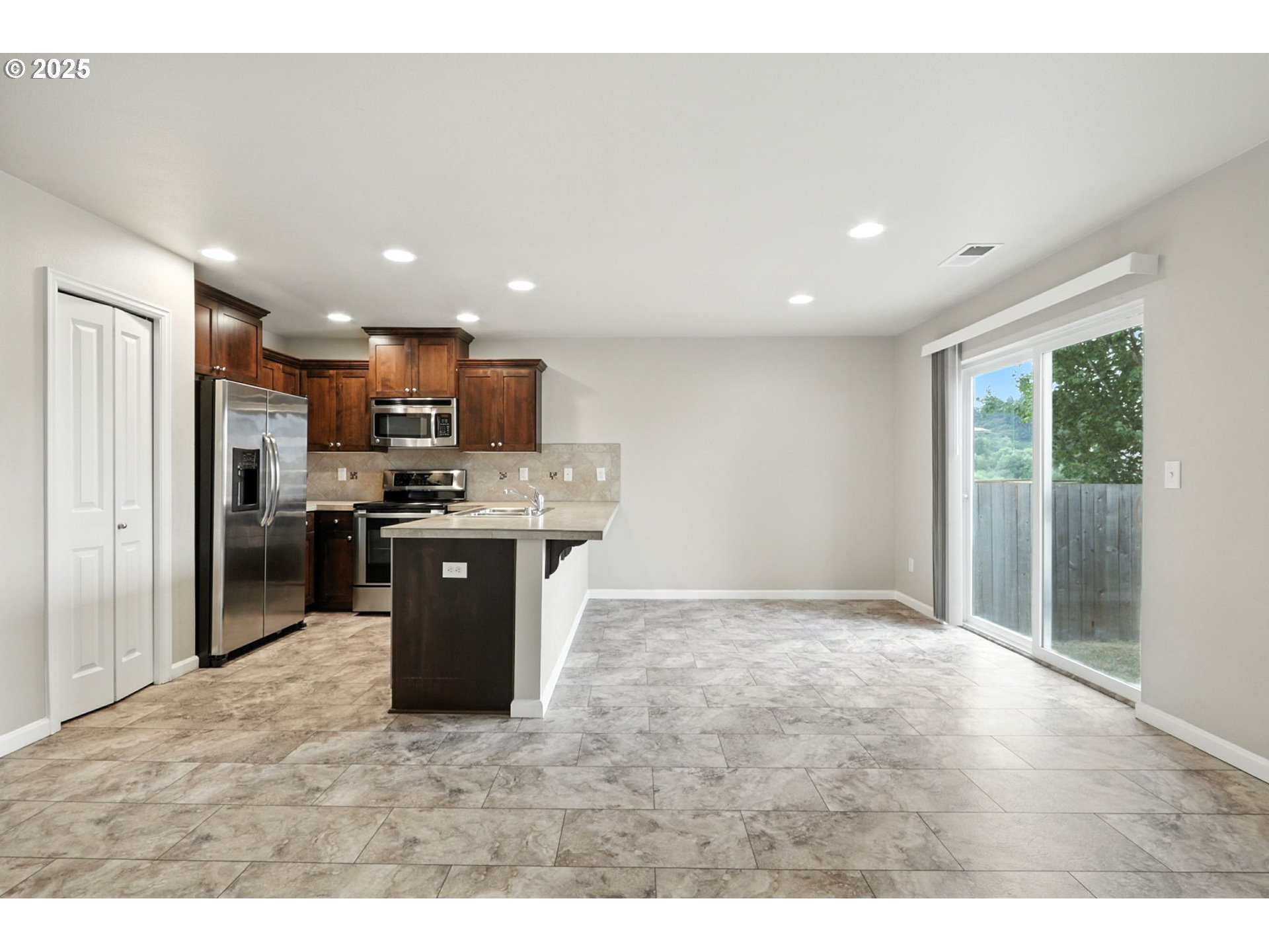 1918 NE 77TH PL, Vancouver