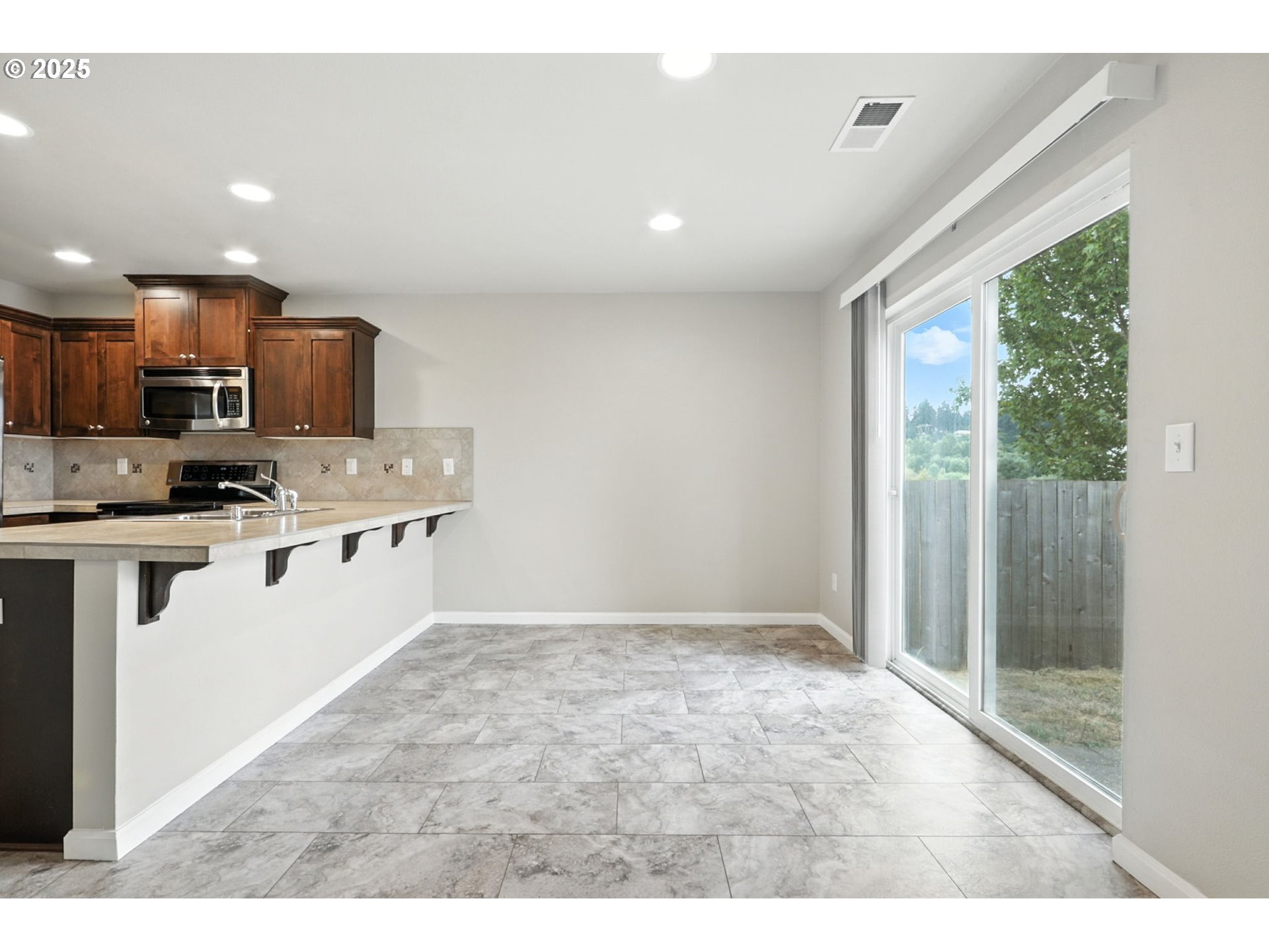 1918 NE 77TH PL, Vancouver