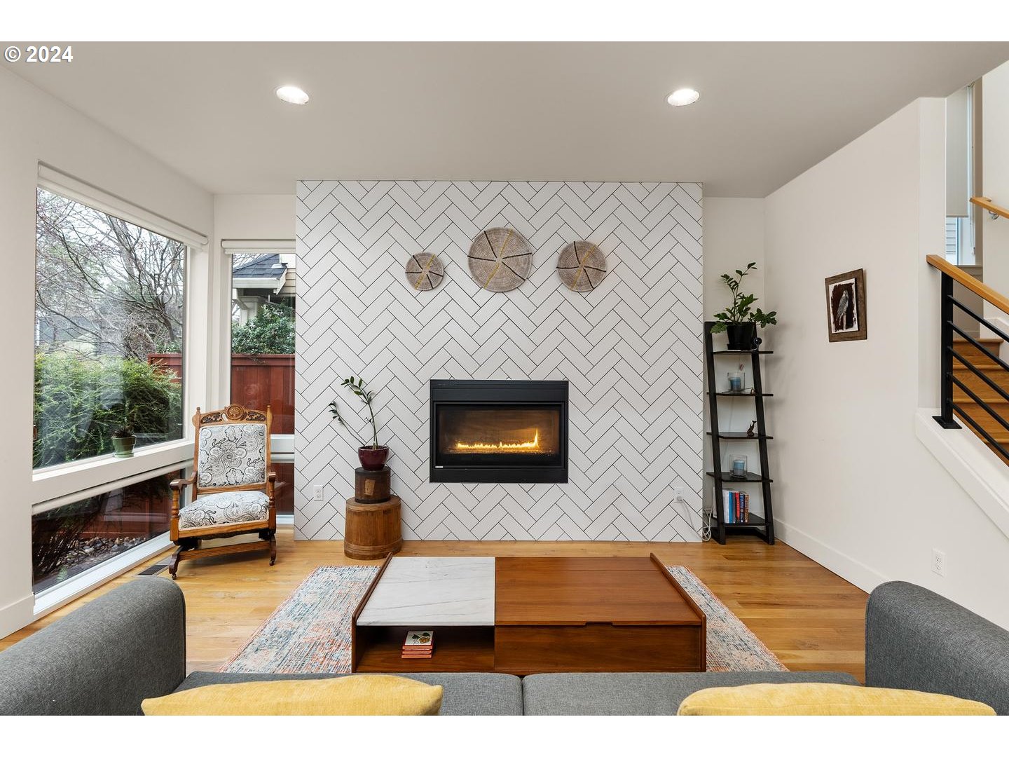 3916 N GANTENBEIN AVE