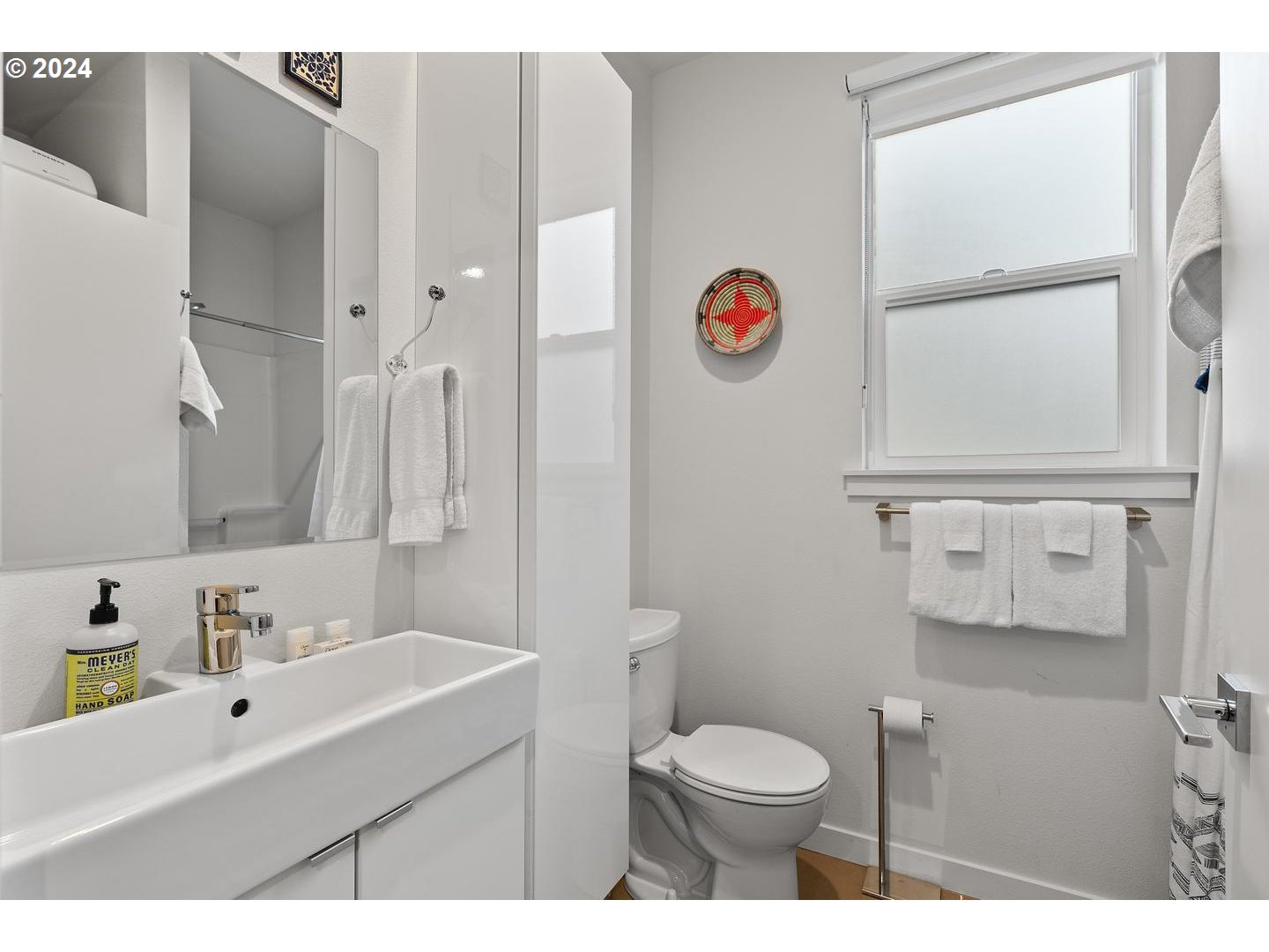 3916 N GANTENBEIN AVE