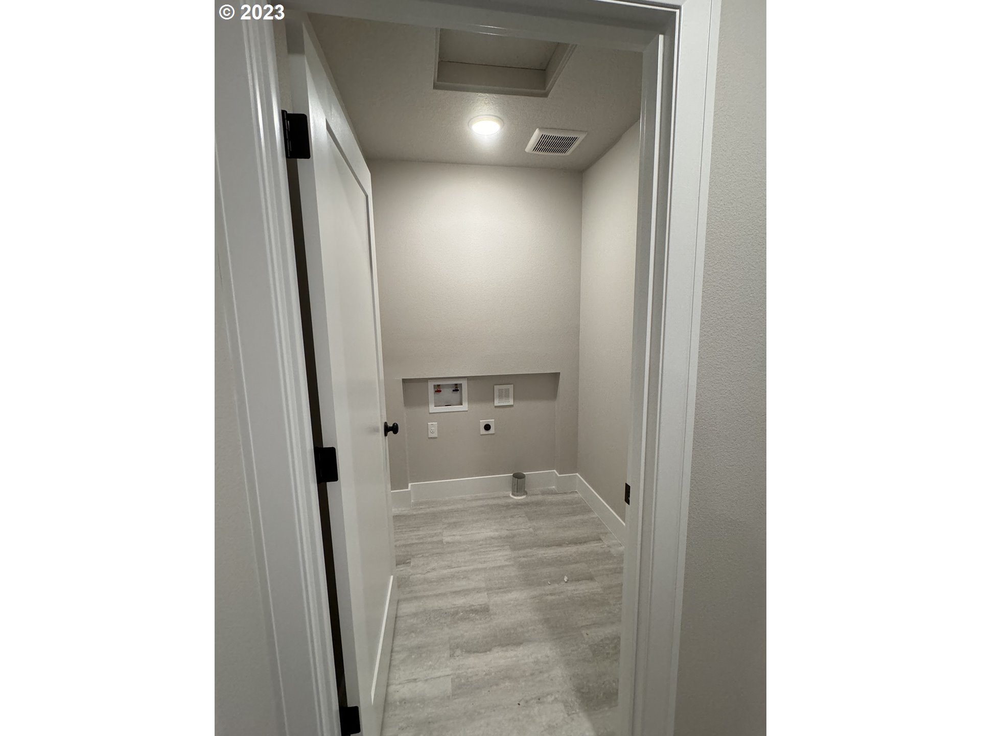 1137 Senna LN 50