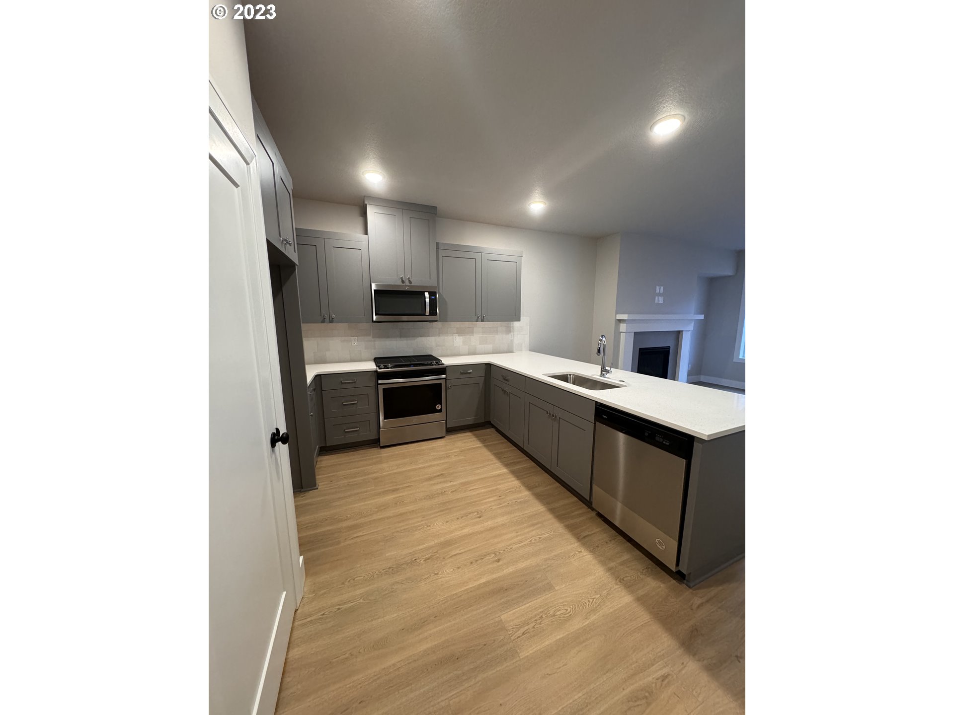 1137 Senna LN 50