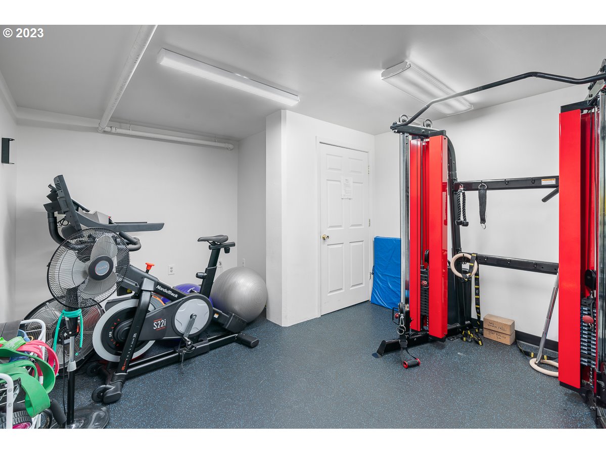 2211 SW PARK PL Unit: 1003