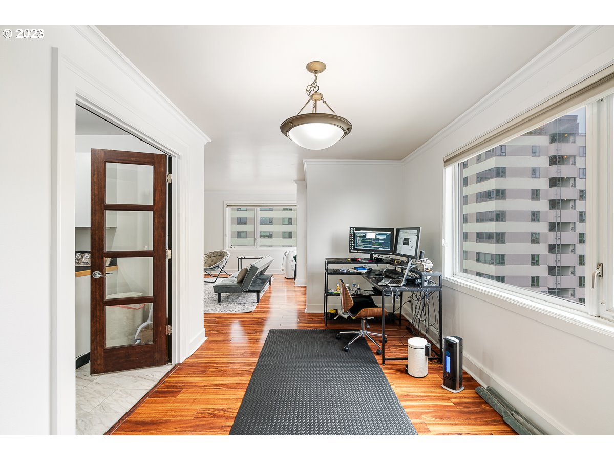 2211 SW PARK PL Unit: 1003