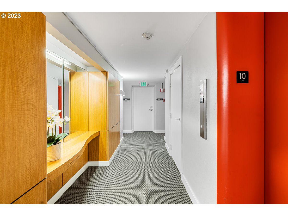 2211 SW PARK PL Unit: 1003