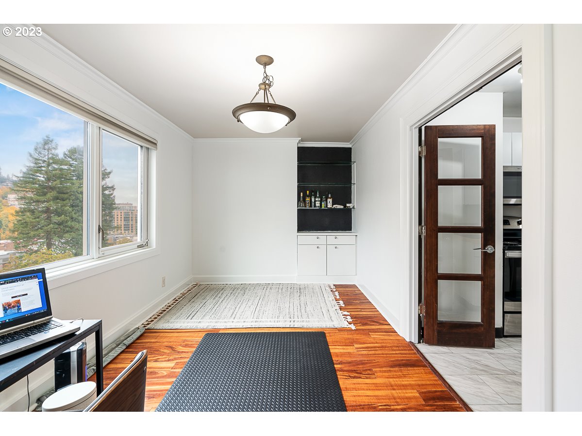 2211 SW PARK PL Unit: 1003