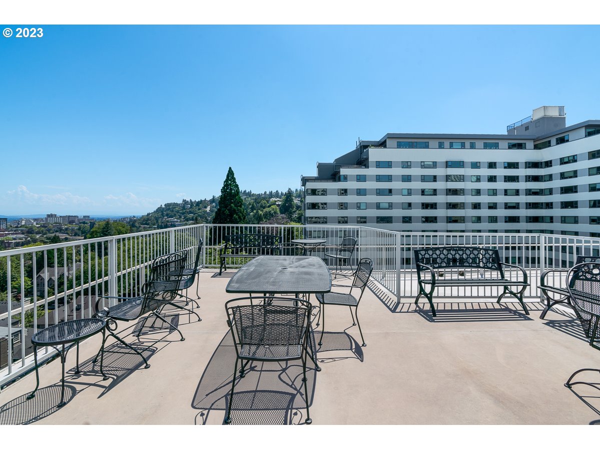 2211 SW PARK PL Unit: 1003