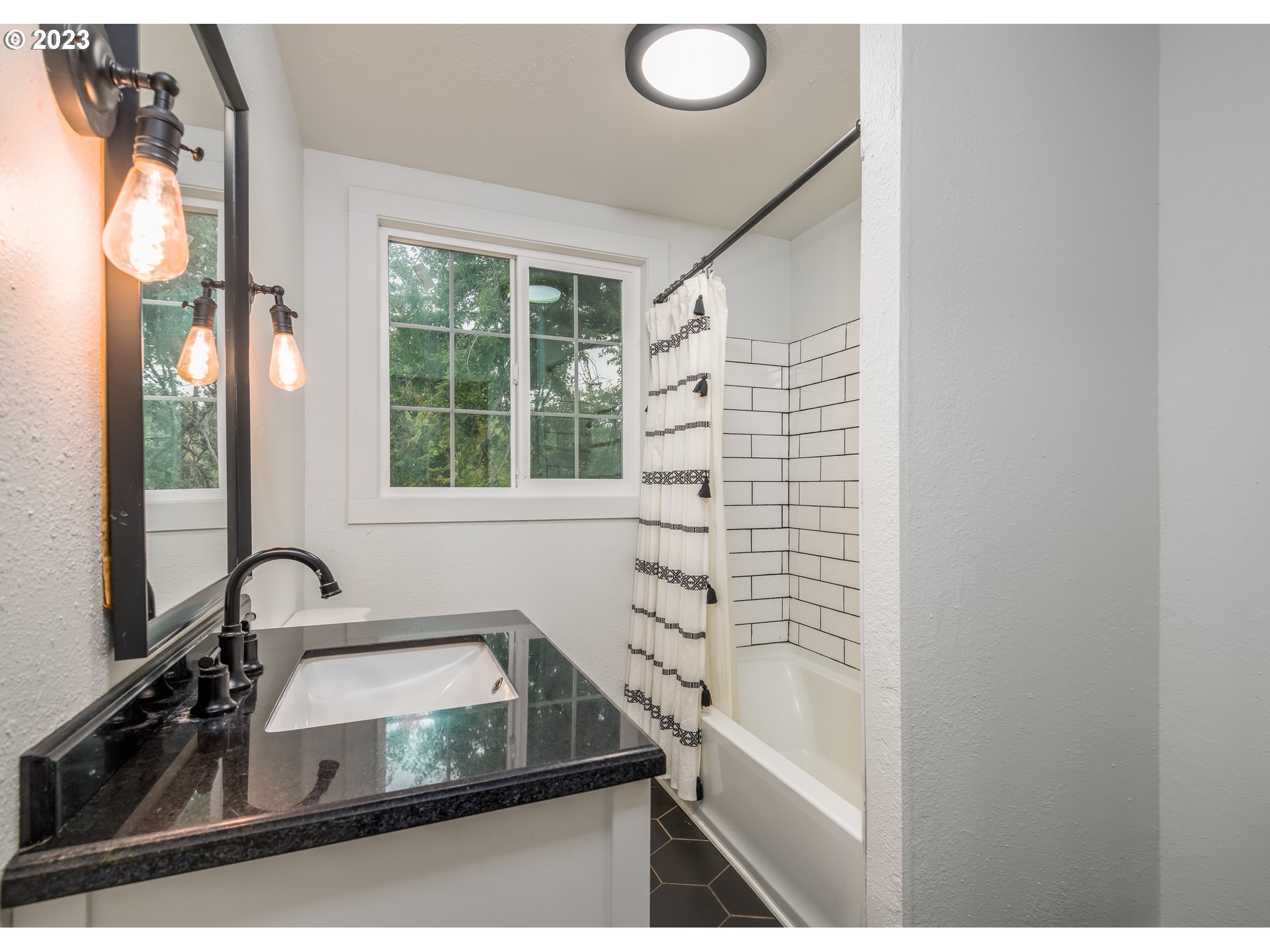 28995 S BEAVERCREEK RD