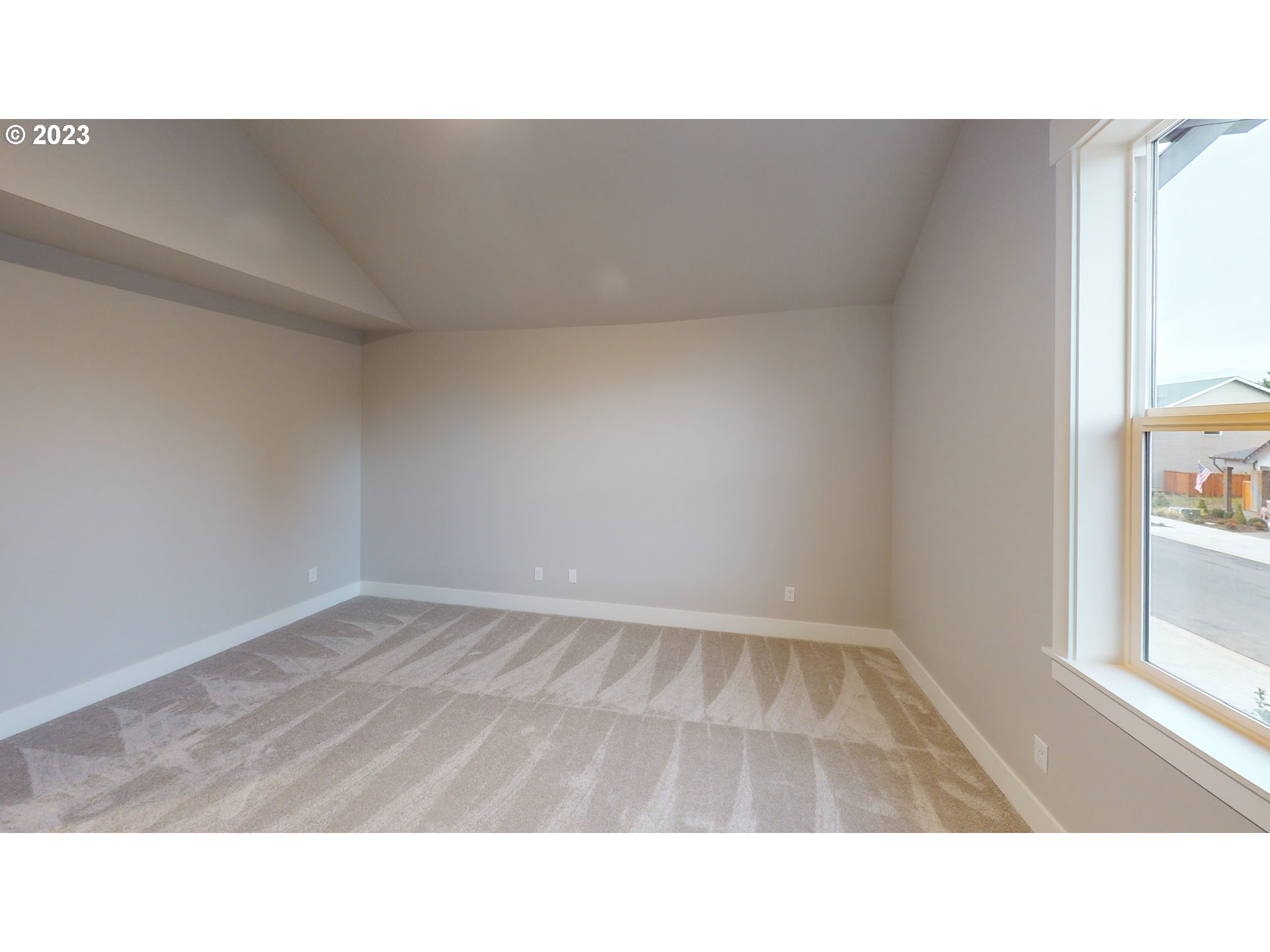 1013 NE 17TH AVE L 12