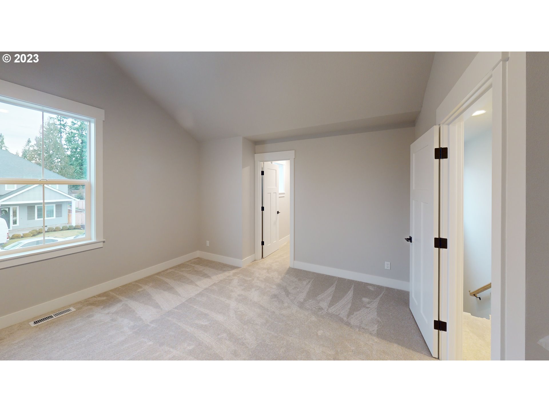 1013 NE 17TH AVE L 12