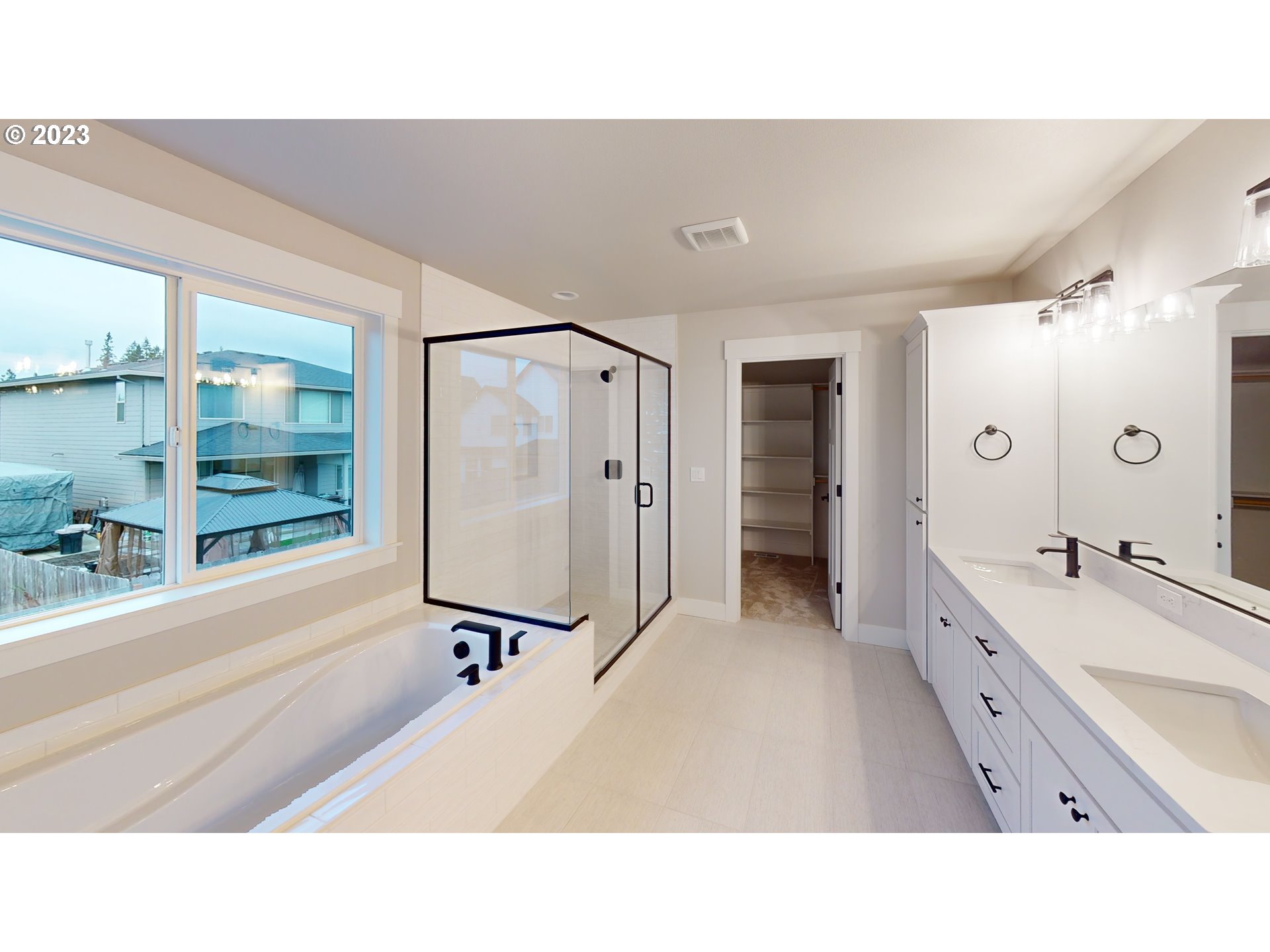 1013 NE 17TH AVE L 12