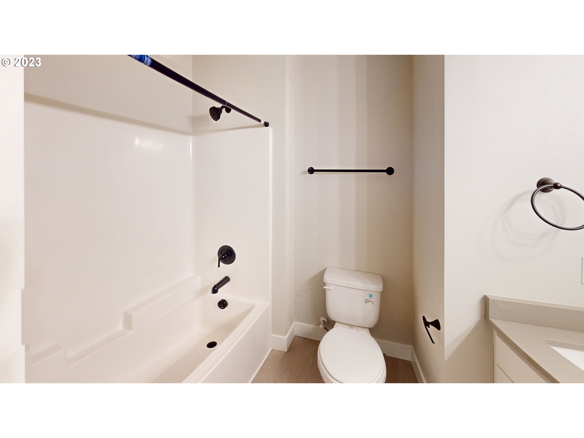 1013 NE 17TH AVE L 12