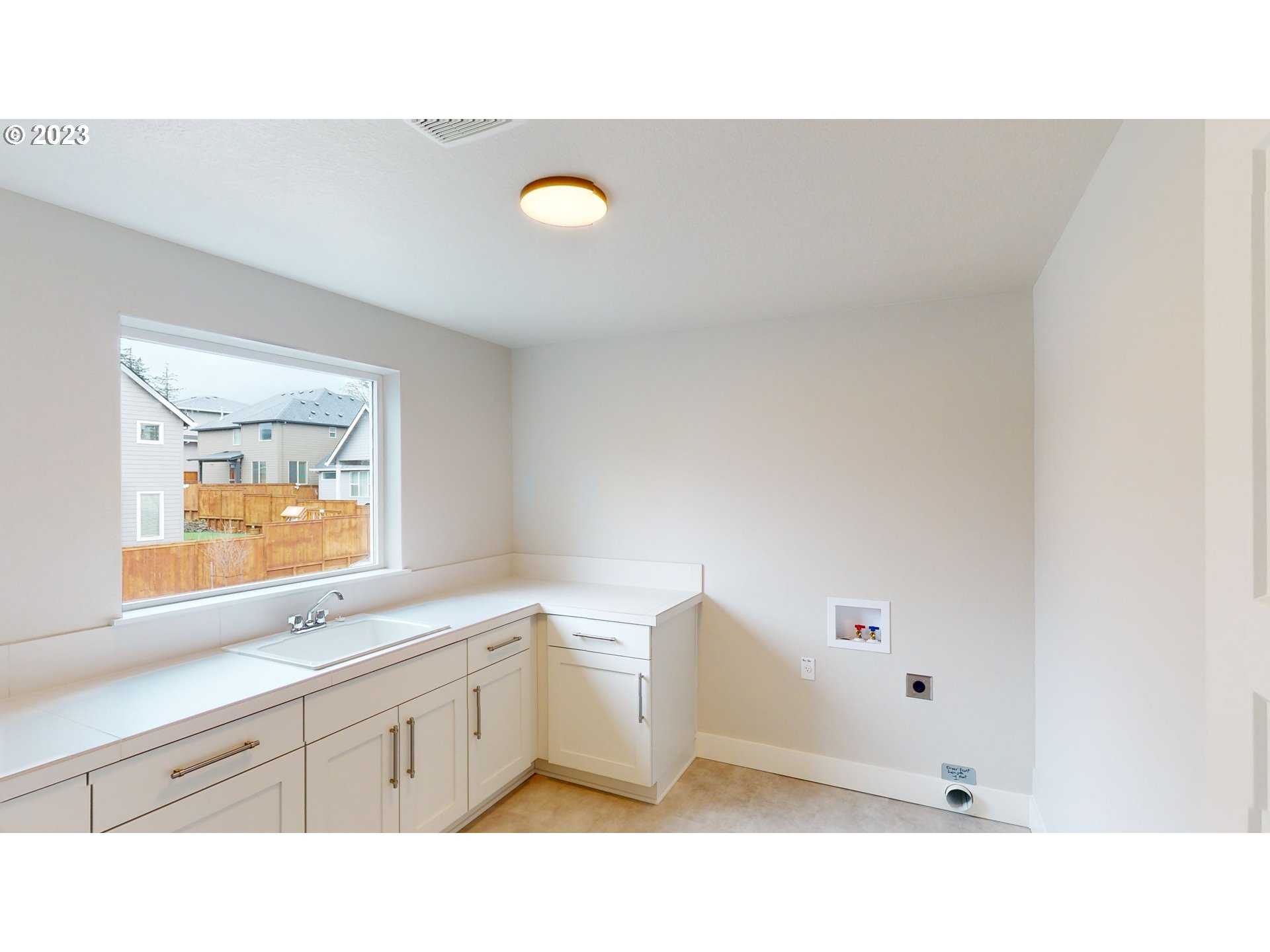 15882 SE BOLLAM DR L161