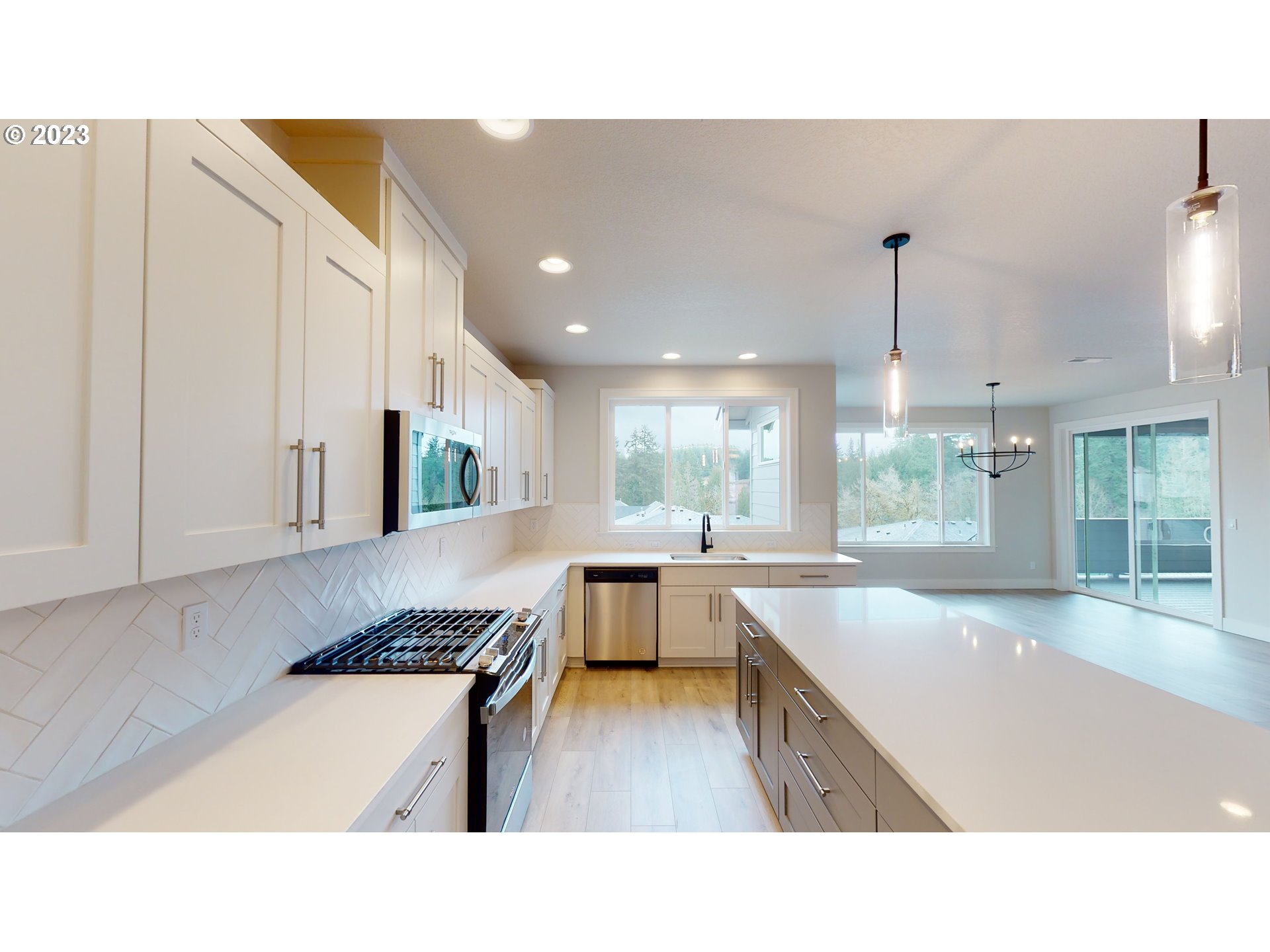 15882 SE BOLLAM DR L161