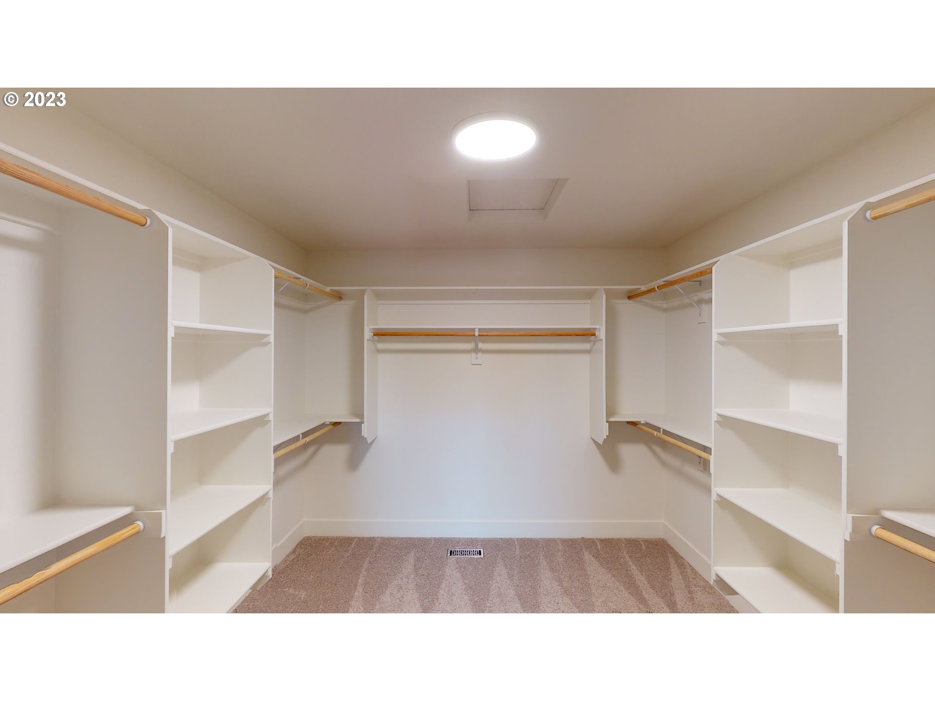 15882 SE BOLLAM DR L161