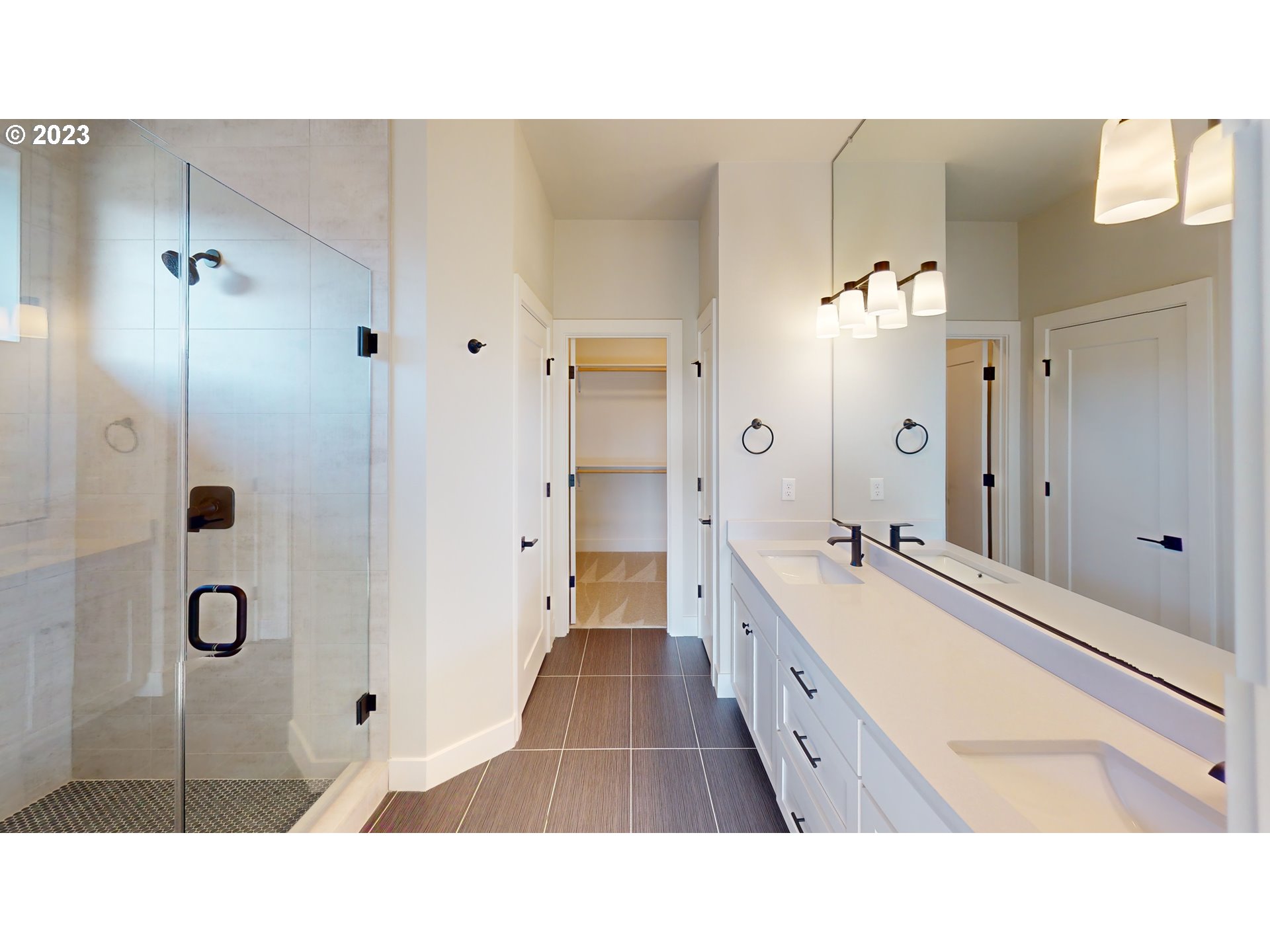 1001 NE 17TH AVE L 9