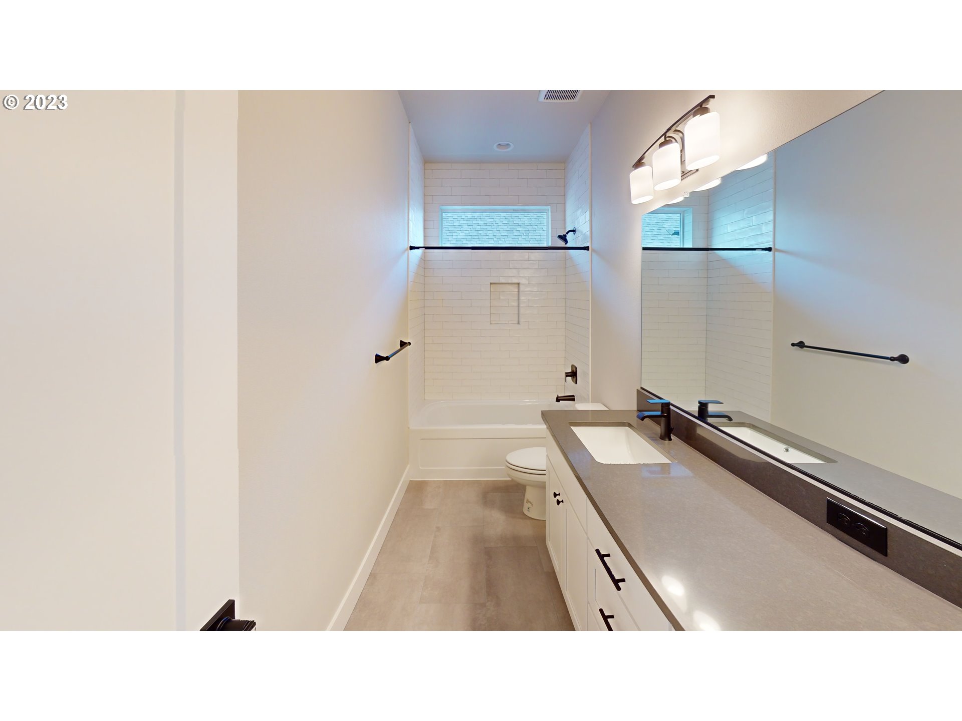 1001 NE 17TH AVE L 9