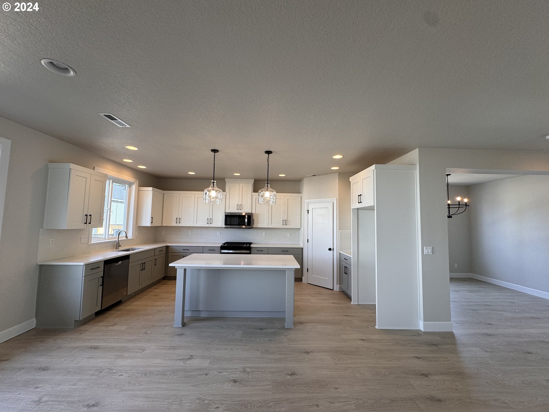 924 NE 17th AVE L 33