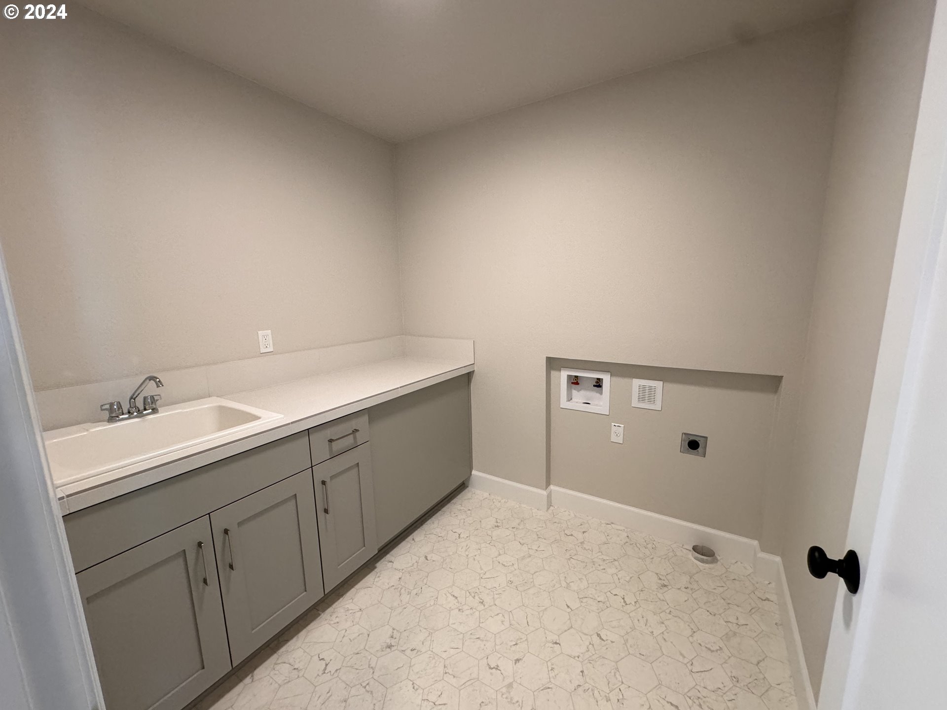 924 NE 17th AVE L 33