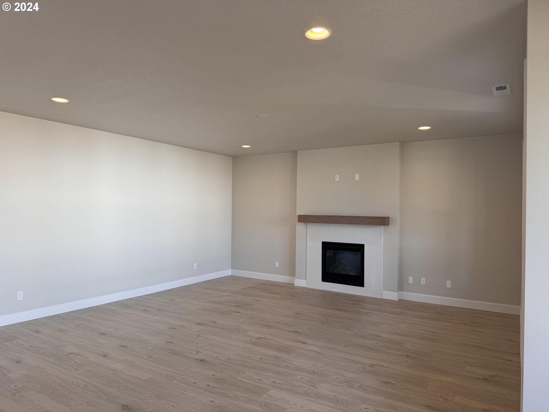 924 NE 17th AVE L 33