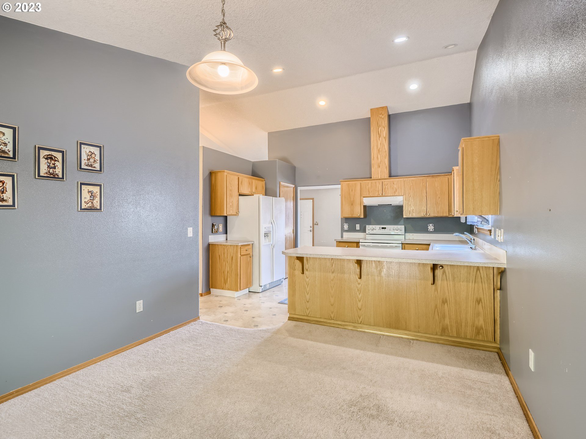 1112 SW IVORY LOOP