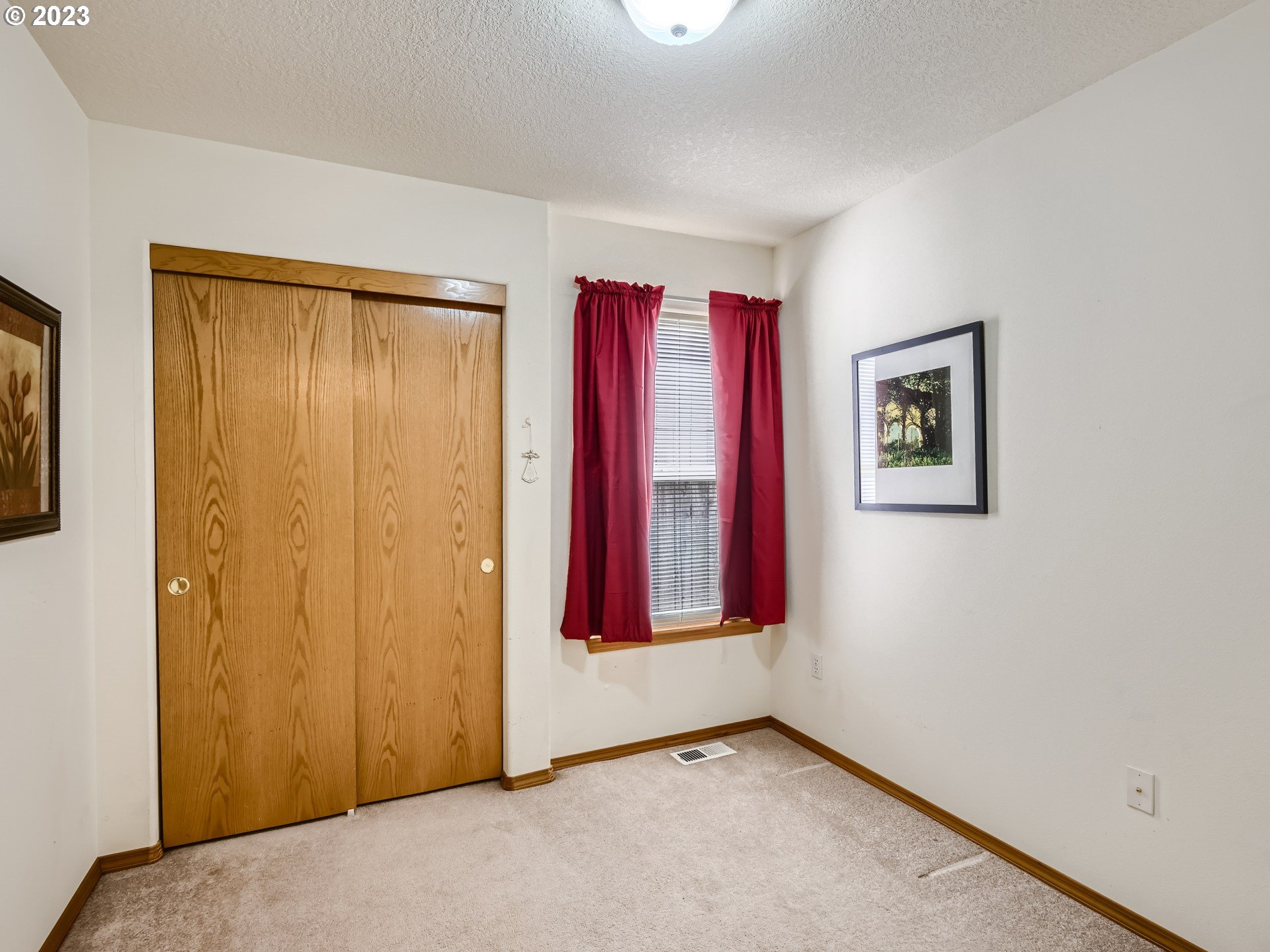1112 SW IVORY LOOP